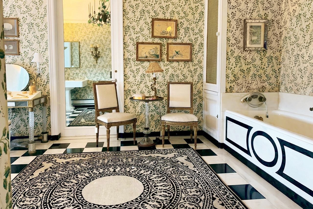 Home Decor Old Money